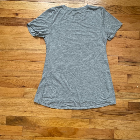 Authentic Disney Mickey Mouse Women’s T Shirt - Picture 2 of 3